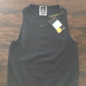 Nike women’s dri fit slim fit top